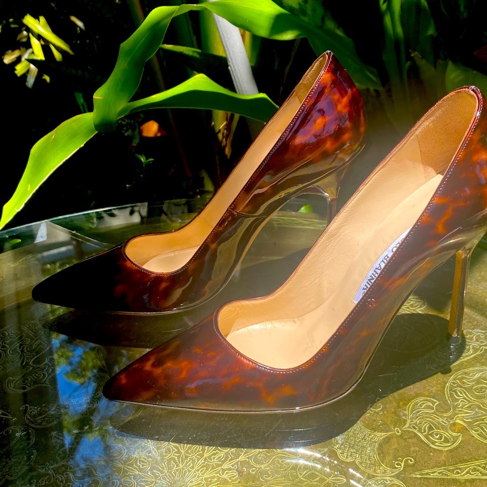 Manolo Blahnik thin heel pump